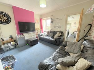 Silcott Street- click for photo gallery